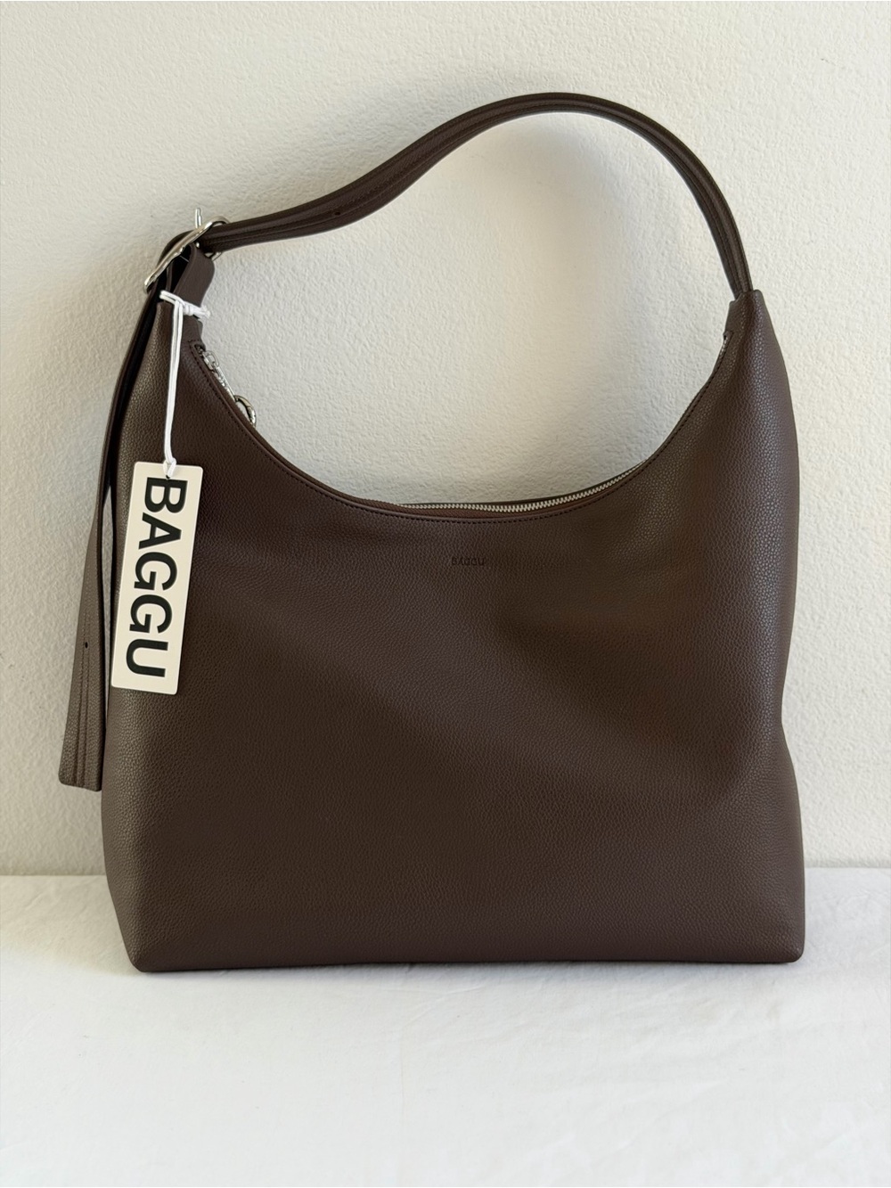 Baggu Recycled Leather Shoulder Bag in Brown - Picture 6 of 8